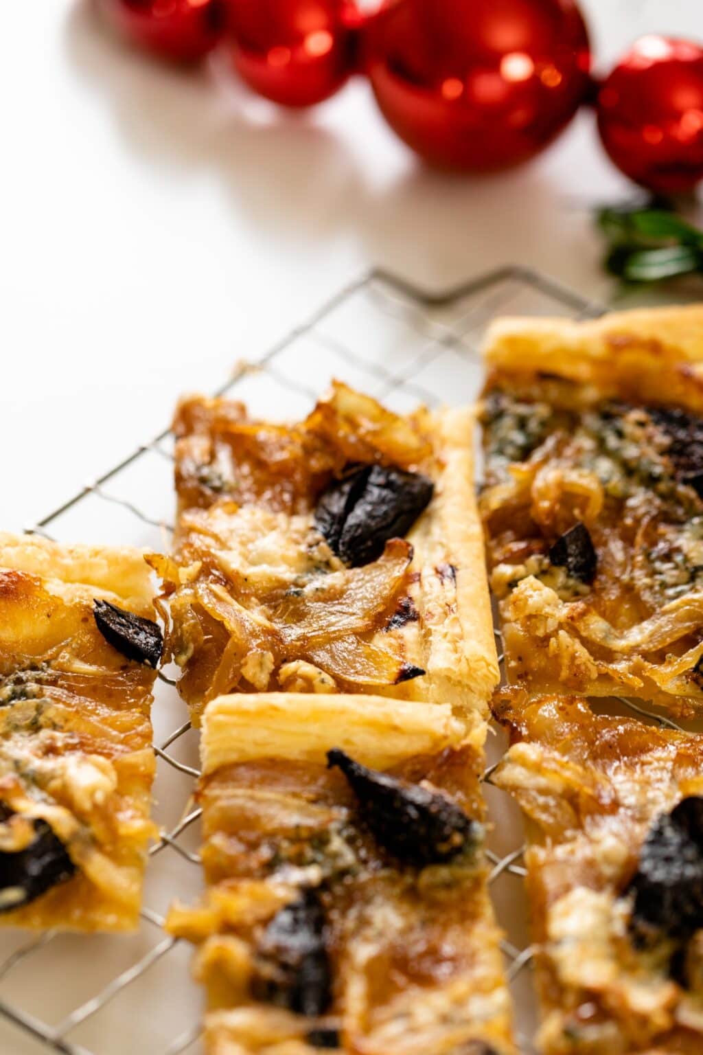 Caramelized Onion Tart with Figs & Blue Cheese Wyse Guide