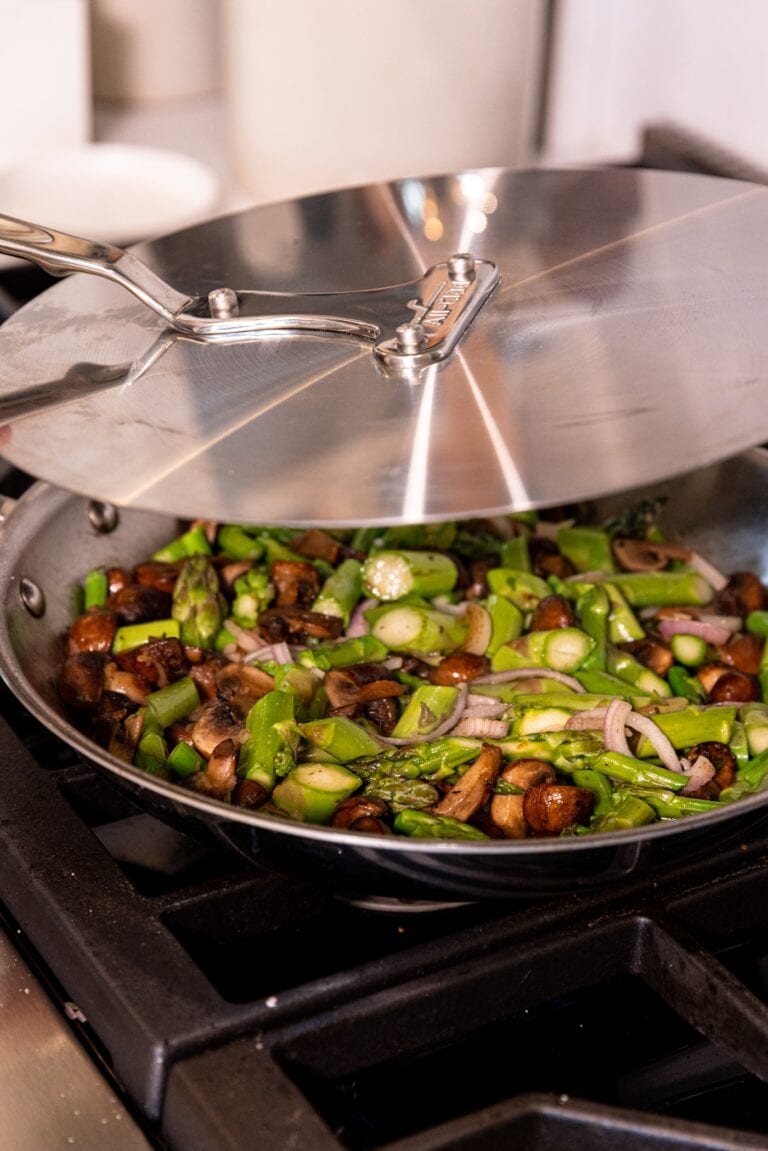 Creamed Asparagus on Toast Wyse Guide