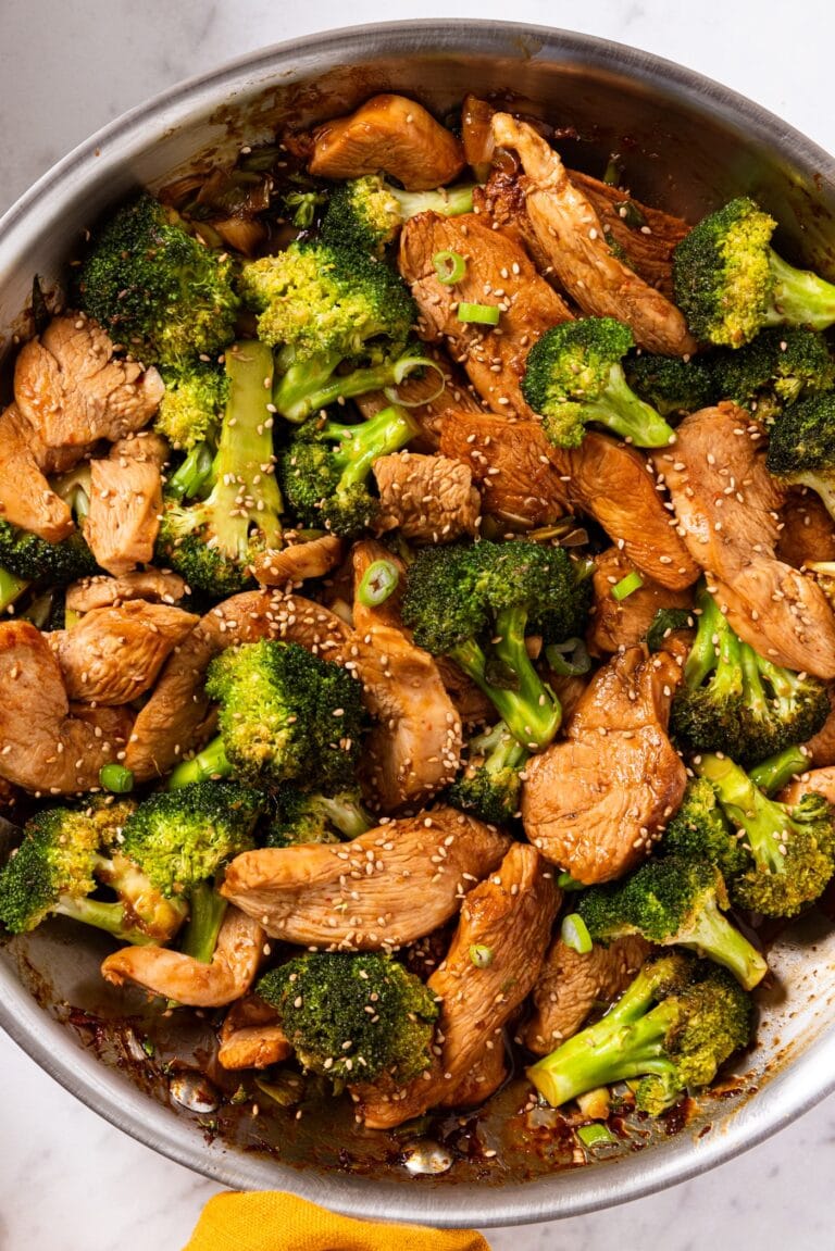 Sesame Chicken & Broccoli with Coconut Lime Rice - Wyse Guide