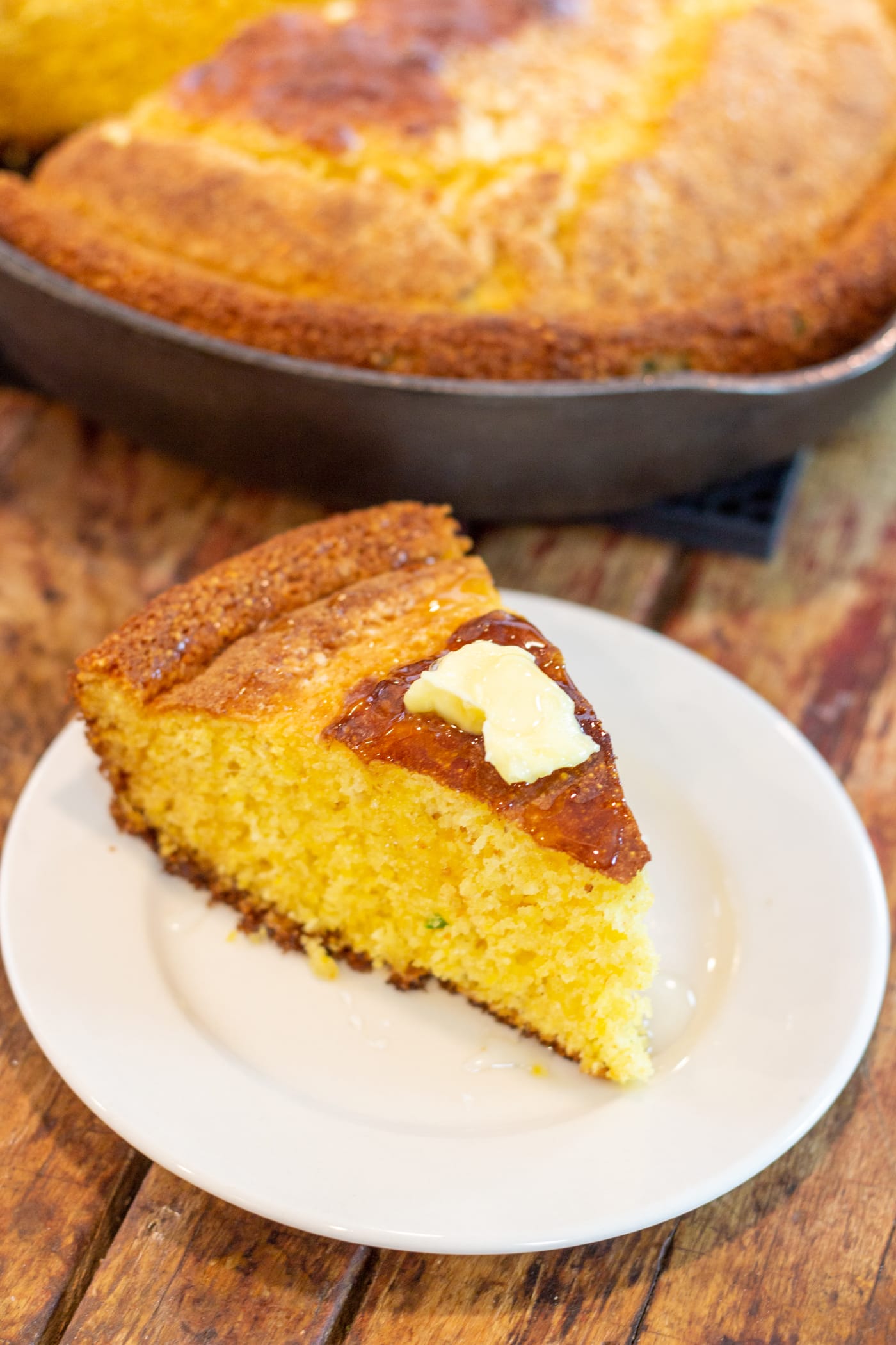 Cast Iron Skillet Cornbread - Wyse Guide