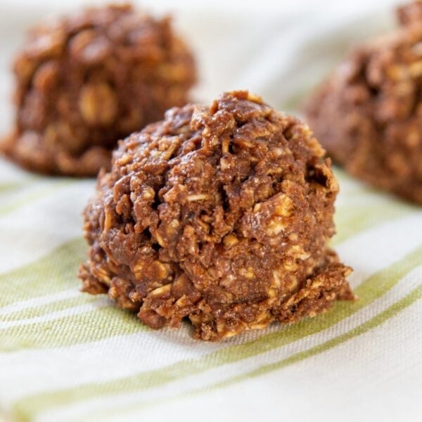 A no-bake cookie sits on a dish towel.