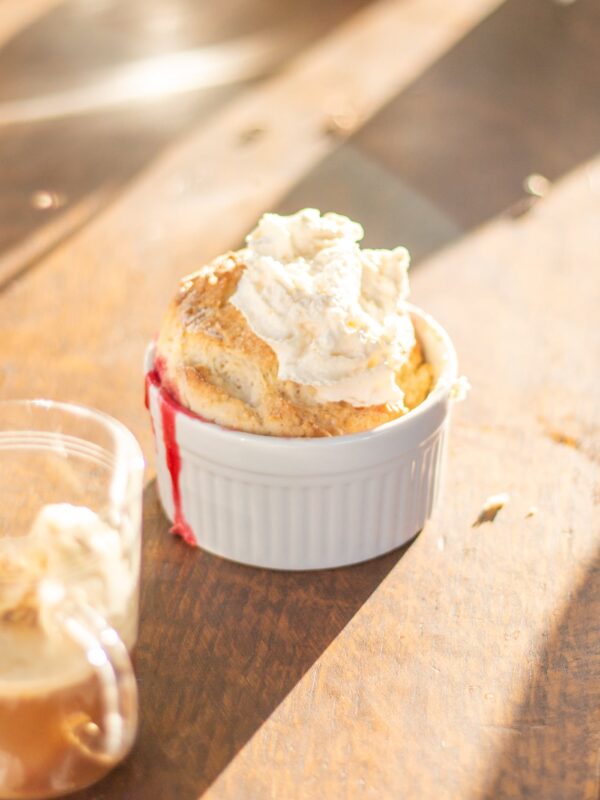 A personal cobbler in a dish.