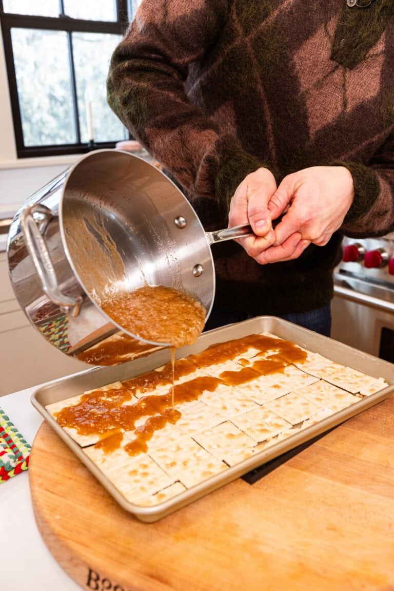 Easy Saltine Toffee (Christmas Crack) Wyse Guide