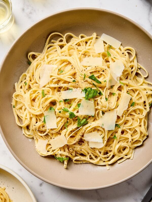 Lemon butter pasta in a bowl.