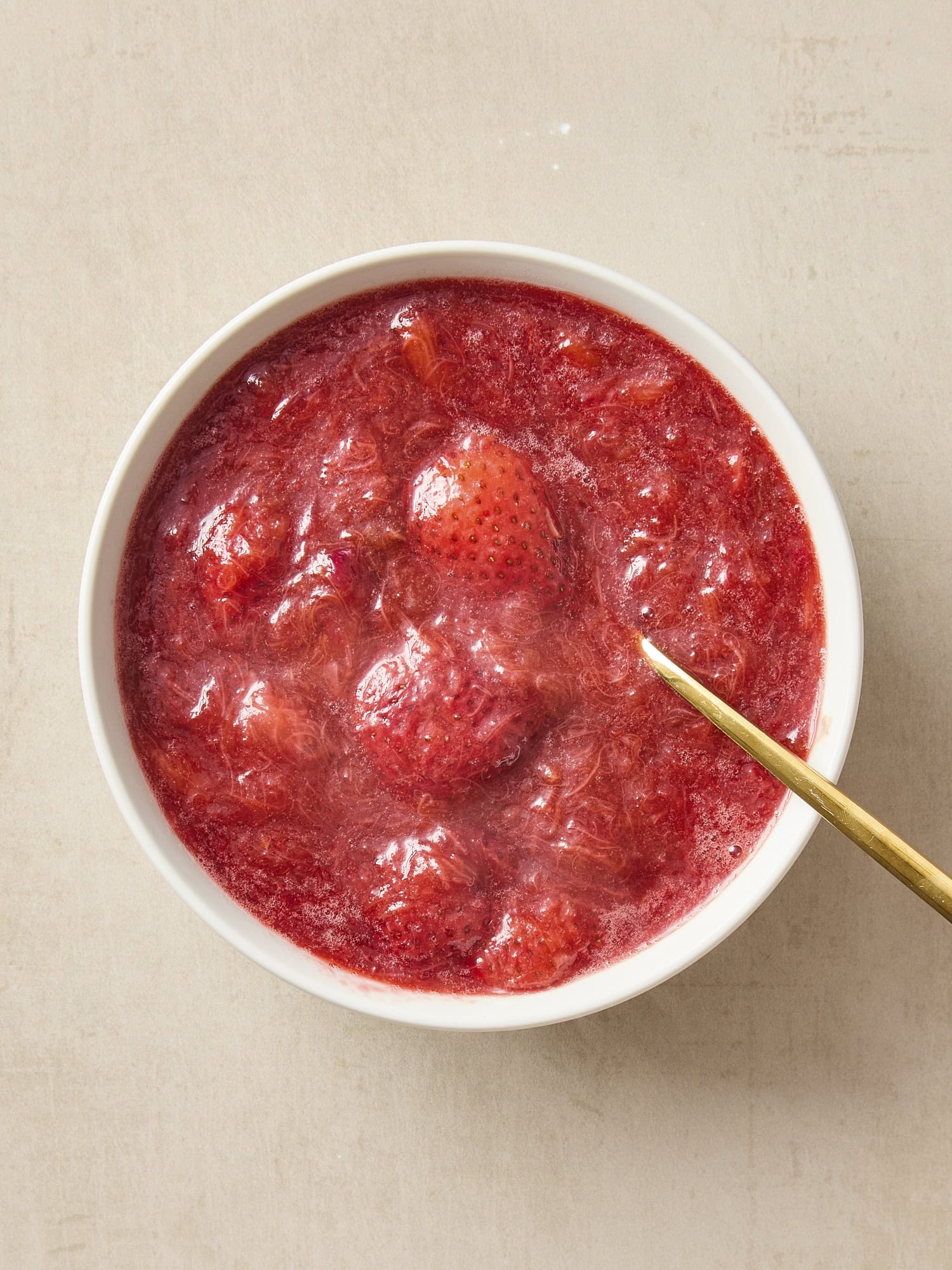 Prepared strawberry rhubarb sauce in bowl.