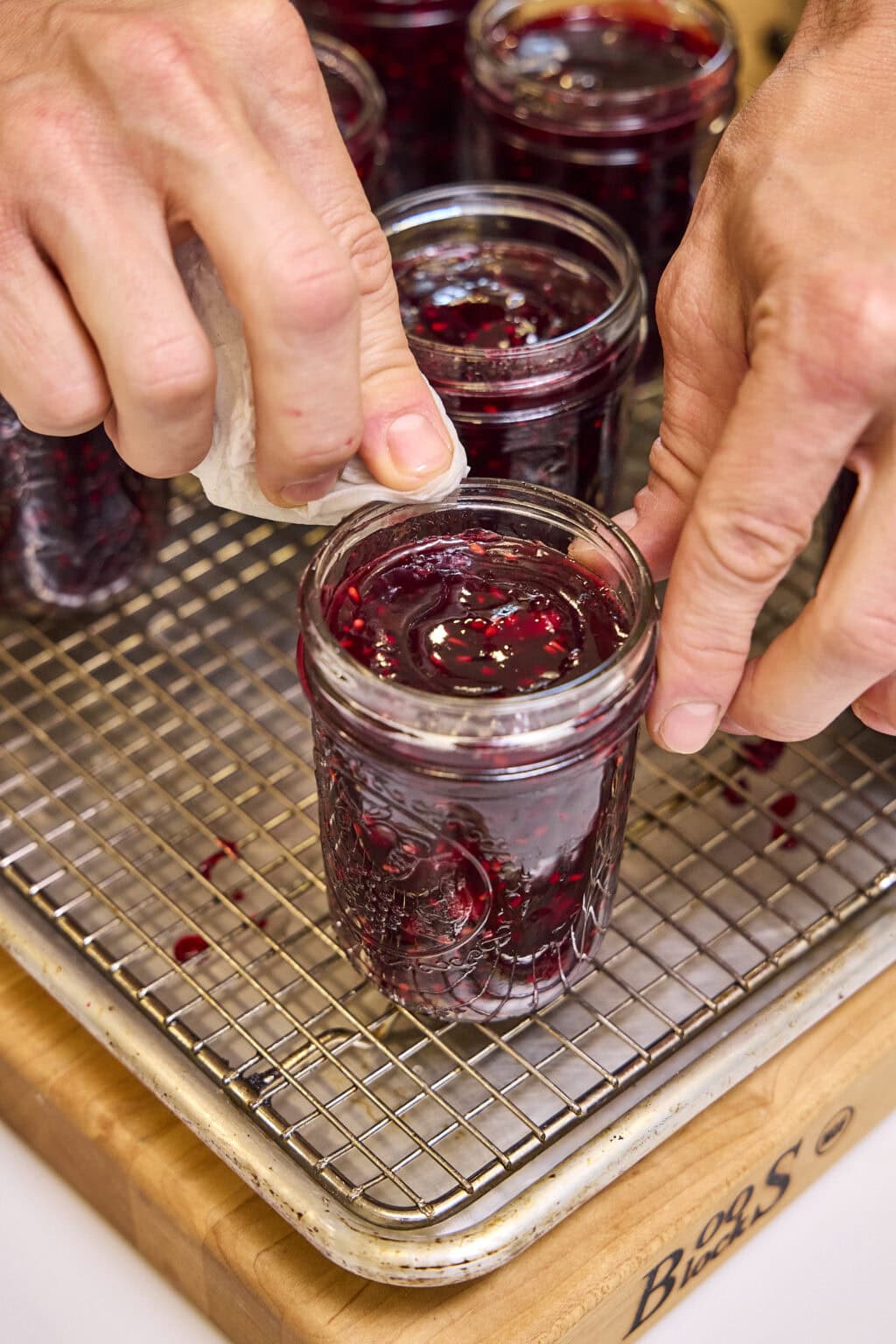 Jam Clean Blackberry Jam Recipe (Pectin Method) + Video - Wyse Guide
